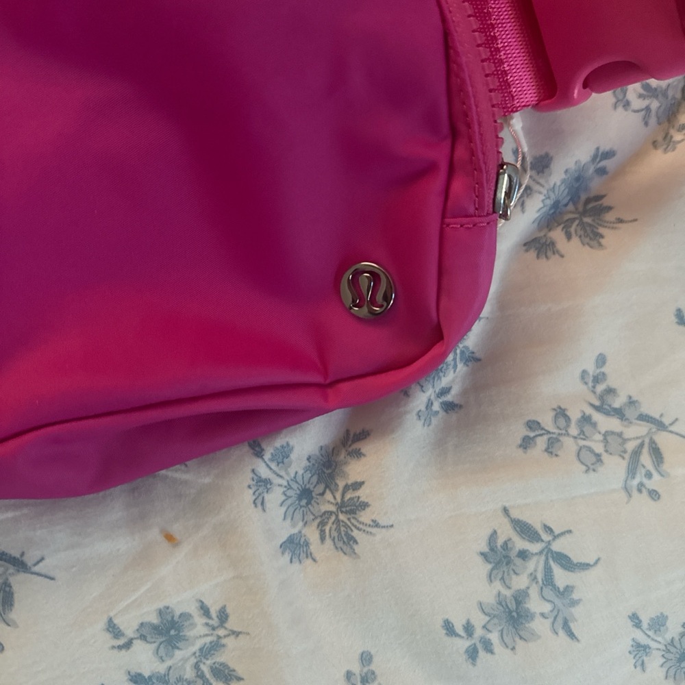 lululemon athletica Vibrant Pink Crossbody Bag - Picture 2 of 3